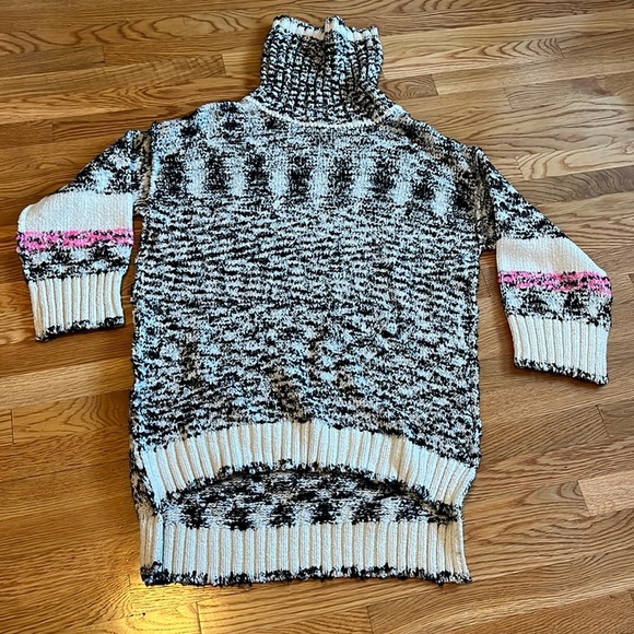 Free People Winter Storm Tunic Sweater Size Small NWT - Picture 6 of 14